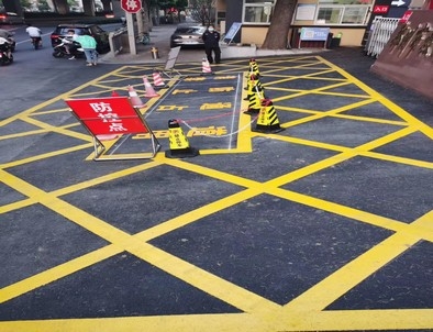 榆林榆林厂区划线，园区停车场划线，车库标识标线